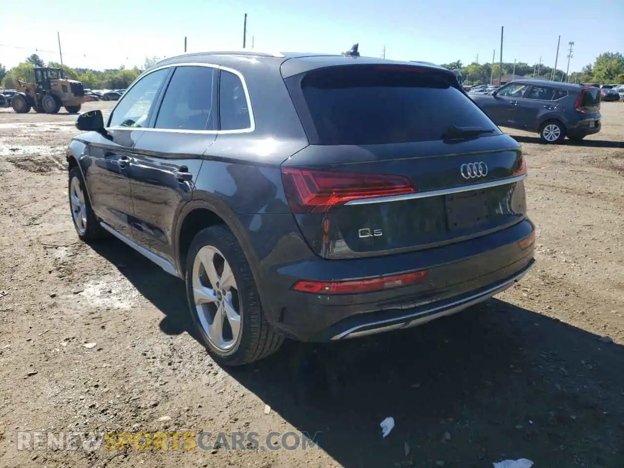3 Photograph of a damaged car WA1BAAFY4M2112510 AUDI Q5 2021