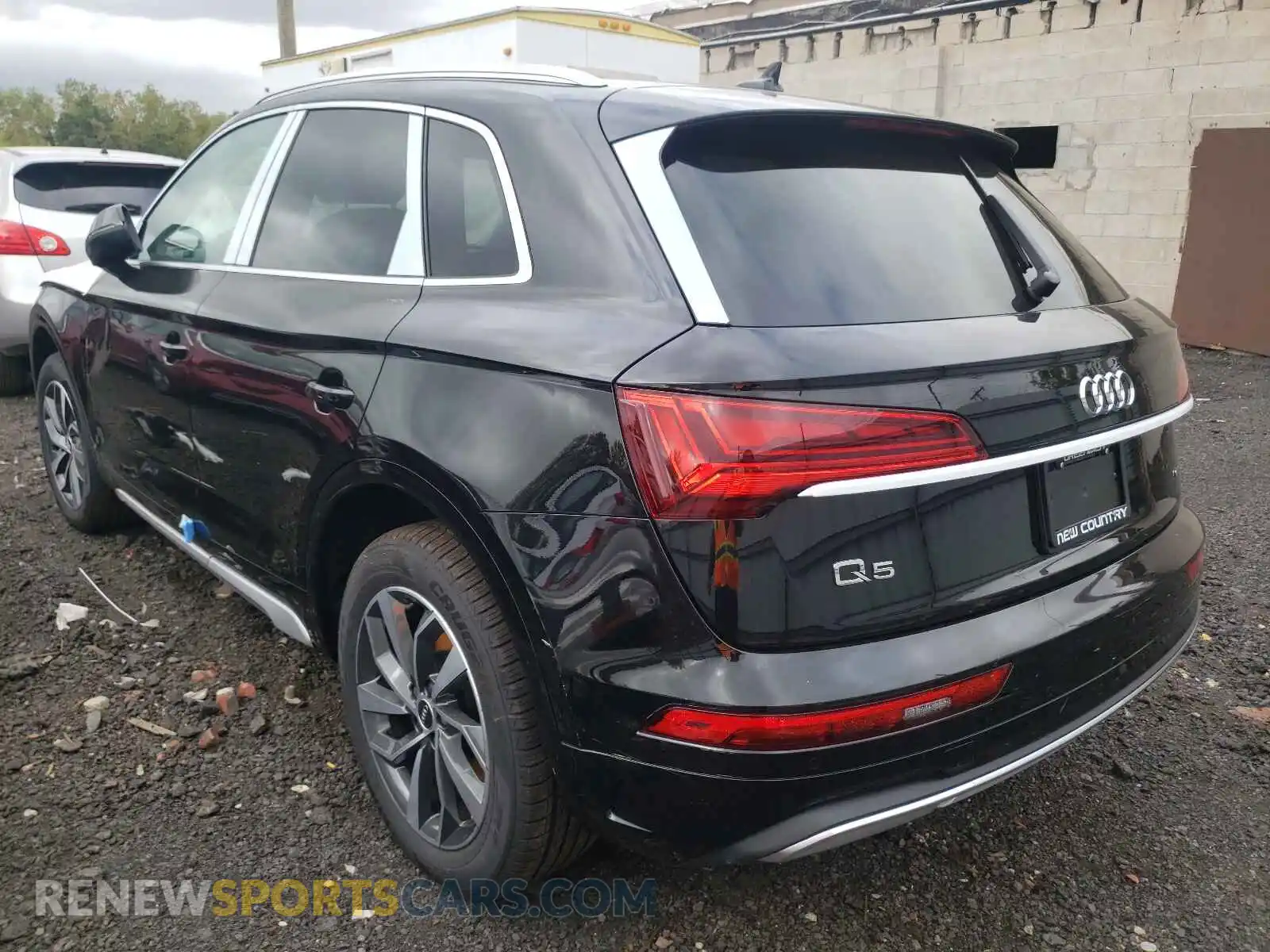 3 Photograph of a damaged car WA1BAAFY4M2136130 AUDI Q5 2021