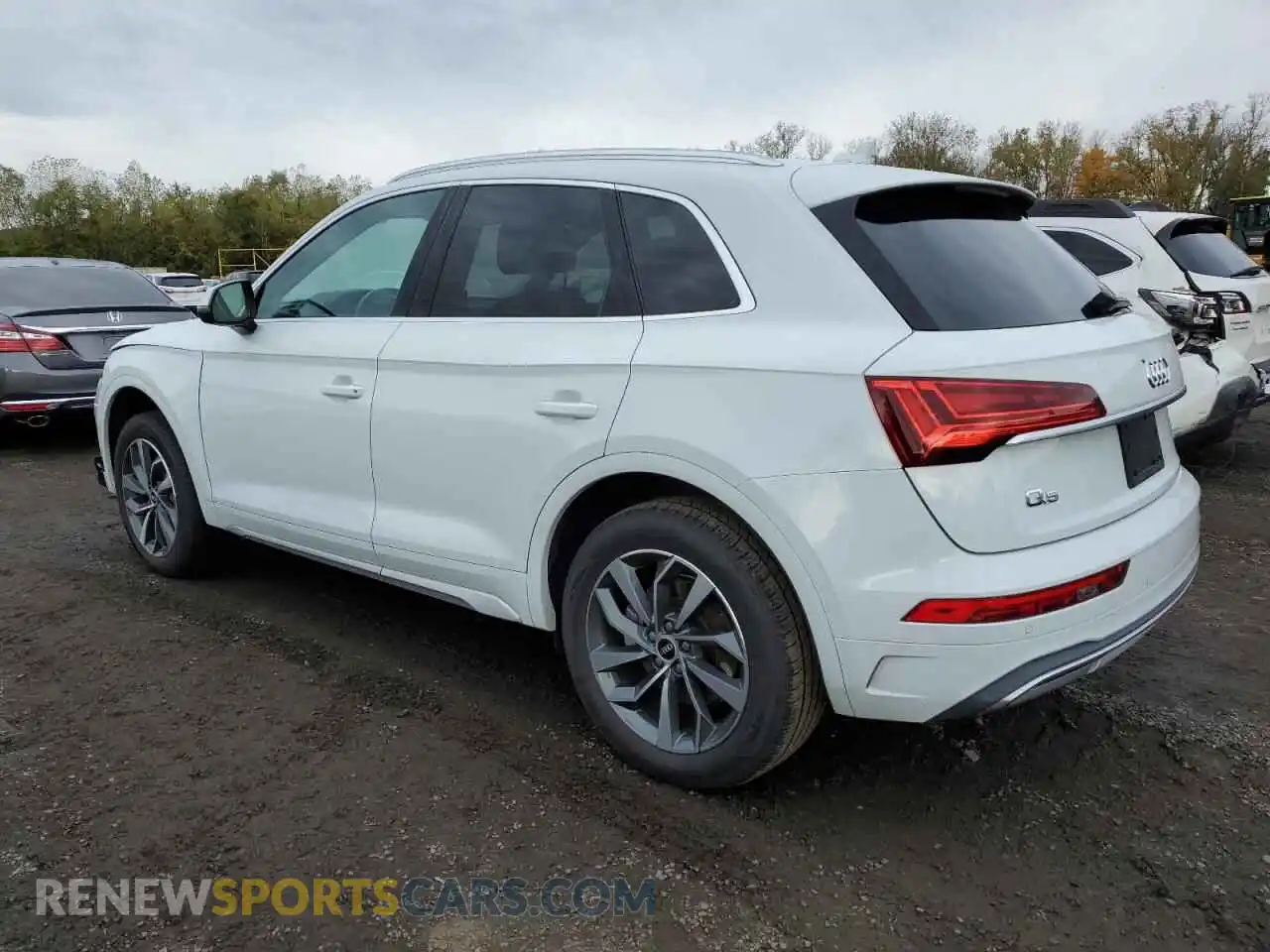 2 Photograph of a damaged car WA1BAAFY5M2018443 AUDI Q5 2021