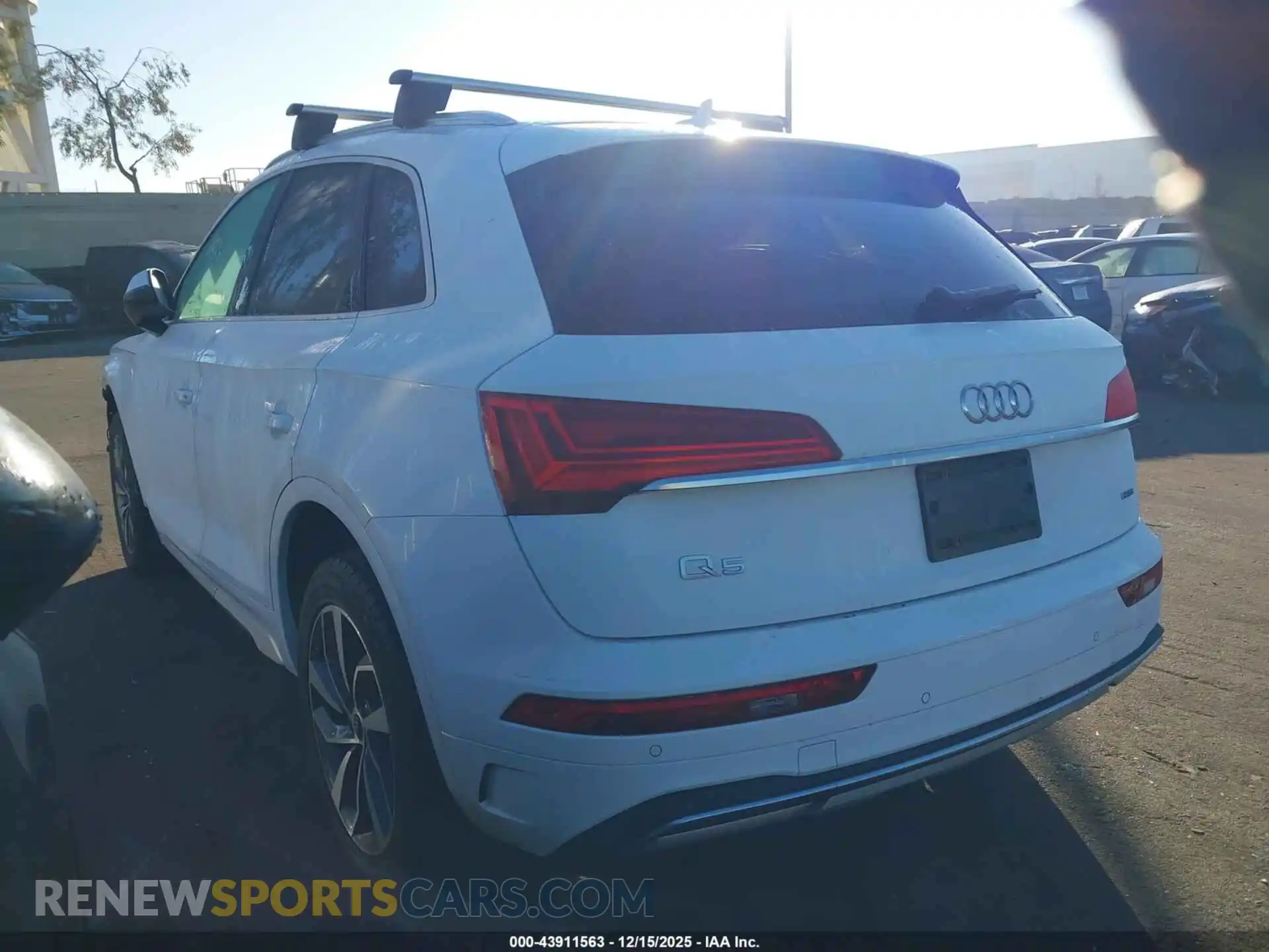 3 Photograph of a damaged car WA1BAAFY5M2019110 AUDI Q5 2021