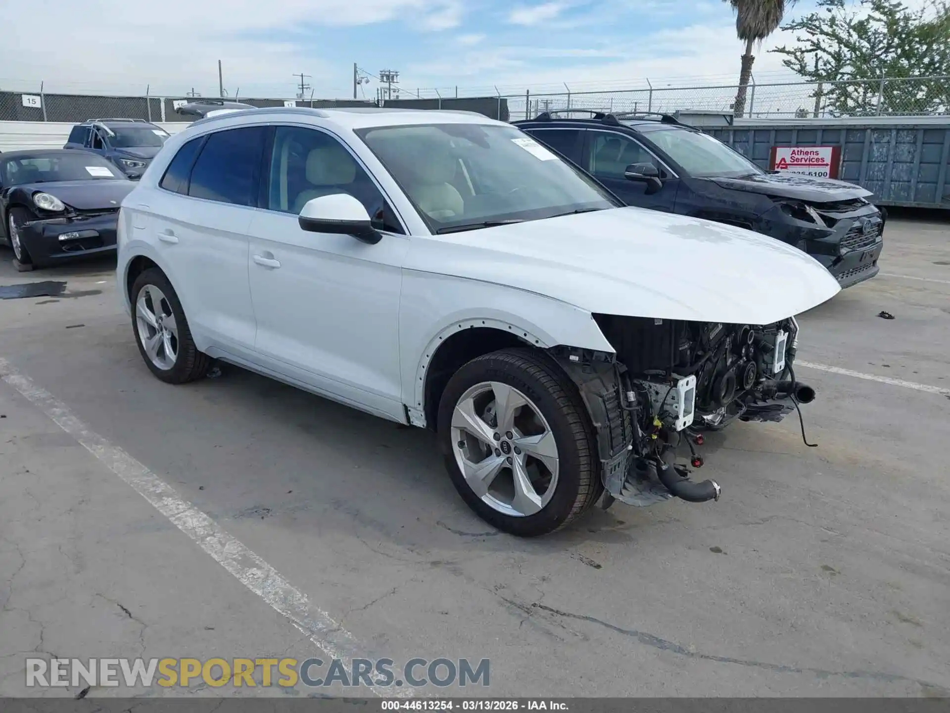 1 Photograph of a damaged car WA1BAAFY5M2020662 AUDI Q5 2021