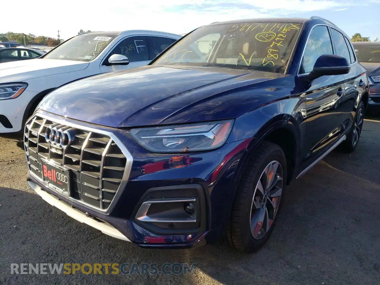 2 fotografías del automóvil dañado WA1BAAFY5M2085527 AUDI Q5 2021