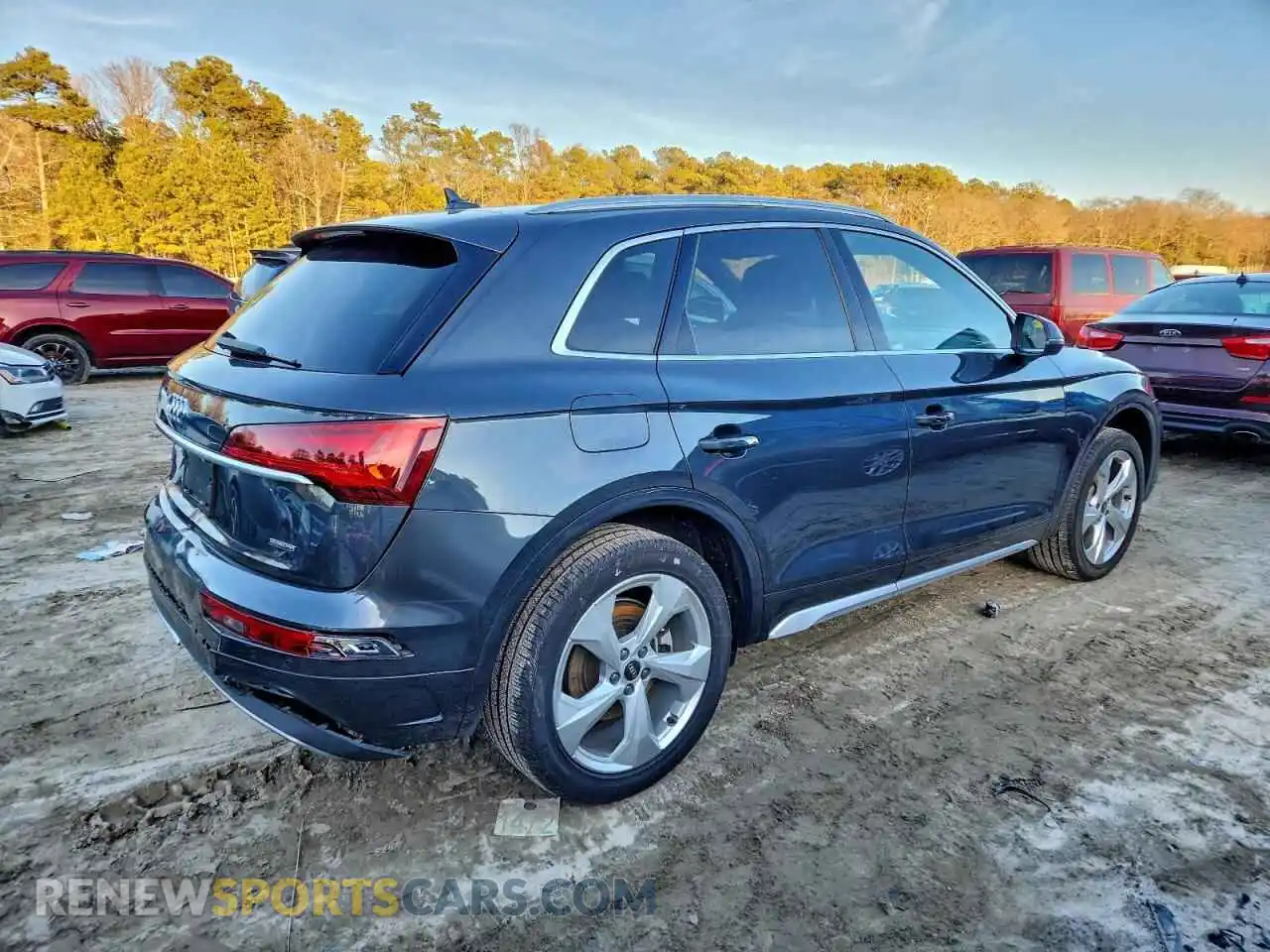 3 Photograph of a damaged car WA1BAAFY6M2061463 AUDI Q5 2021