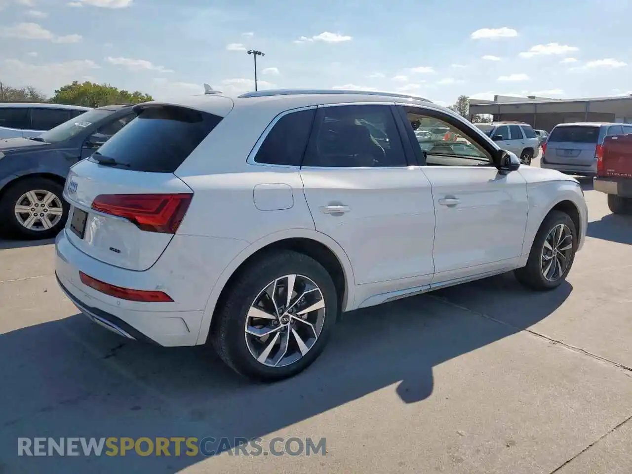 3 Photograph of a damaged car WA1BAAFY6M2068512 AUDI Q5 2021
