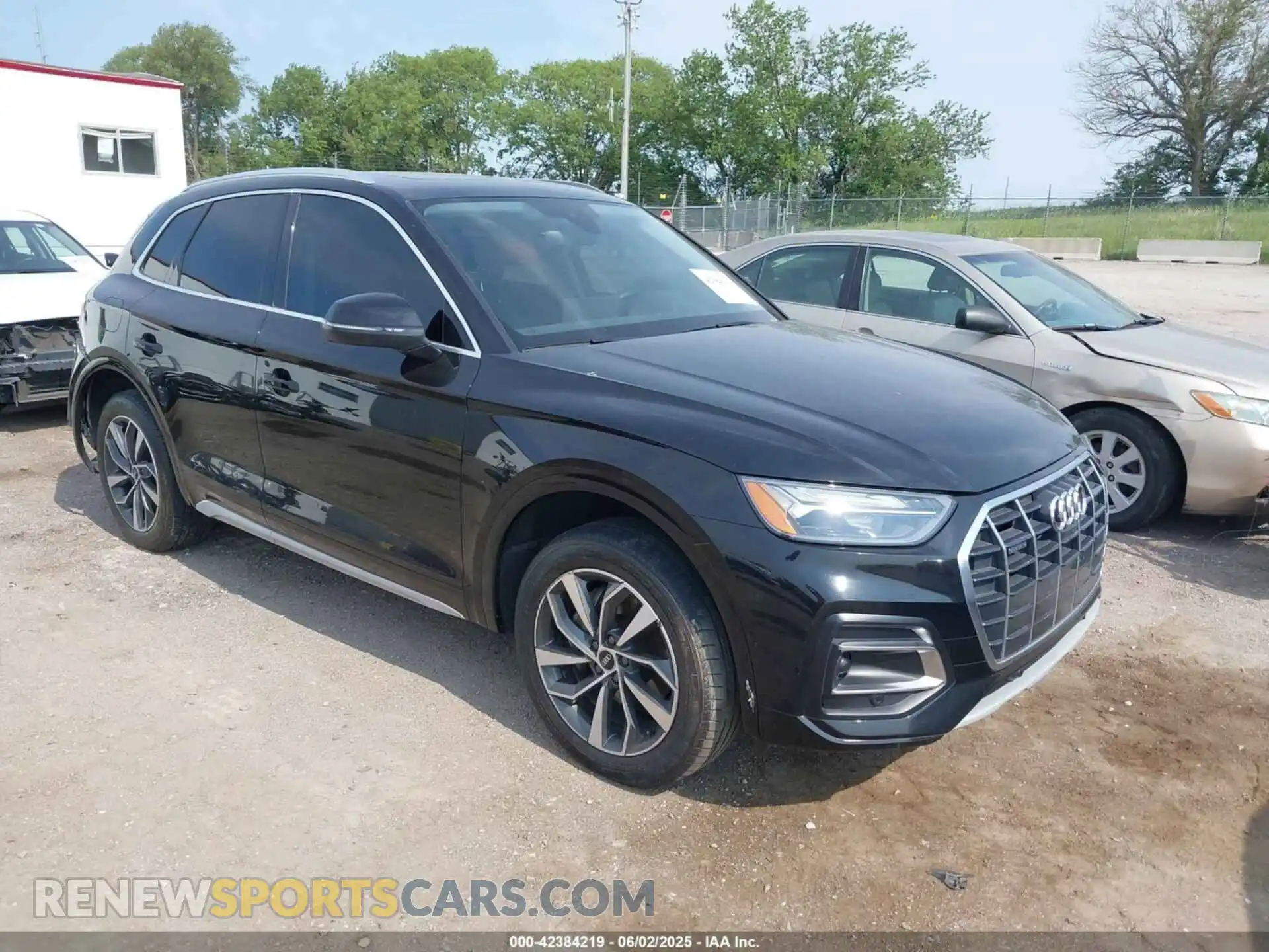 1 Photograph of a damaged car WA1BAAFY6M2127820 AUDI Q5 2021