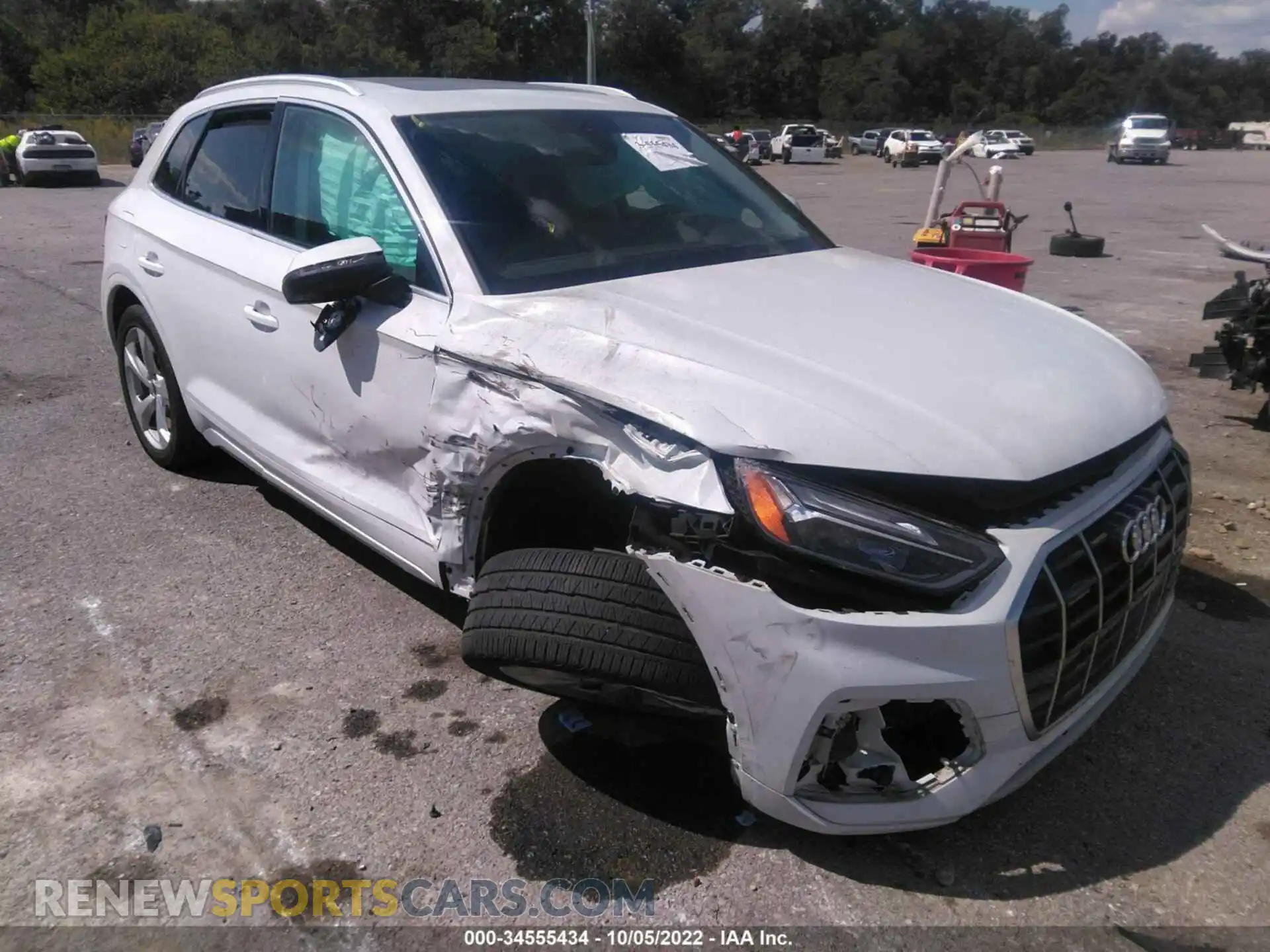 1 Photograph of a damaged car WA1BAAFY7M2015043 AUDI Q5 2021