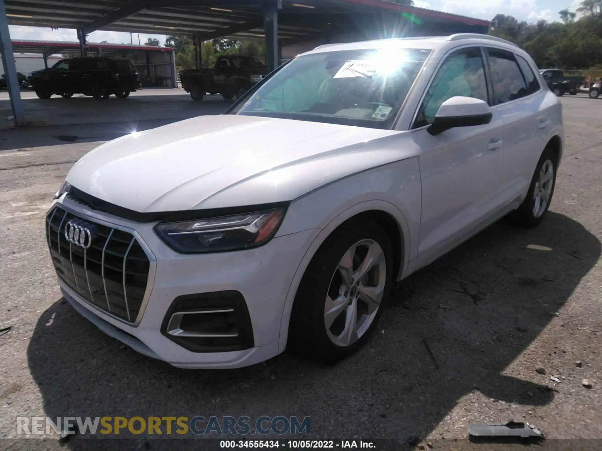2 Photograph of a damaged car WA1BAAFY7M2015043 AUDI Q5 2021