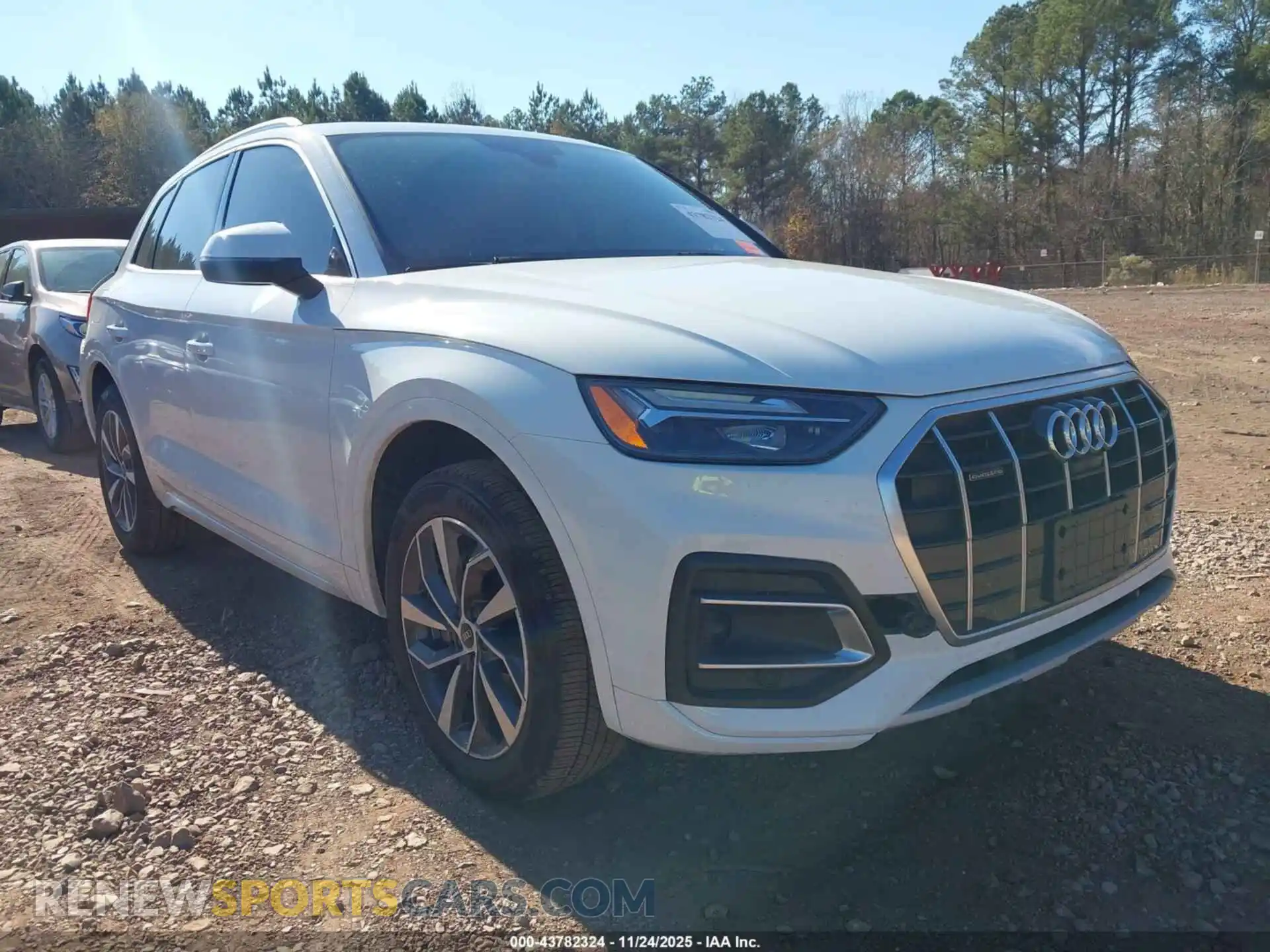 1 Photograph of a damaged car WA1BAAFY7M2060693 AUDI Q5 2021