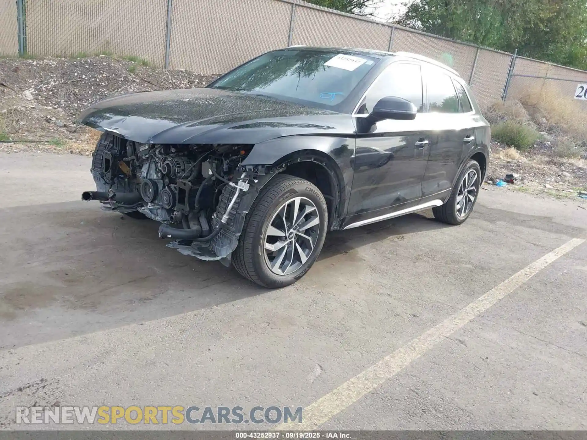 2 Photograph of a damaged car WA1BAAFY8M2006058 AUDI Q5 2021