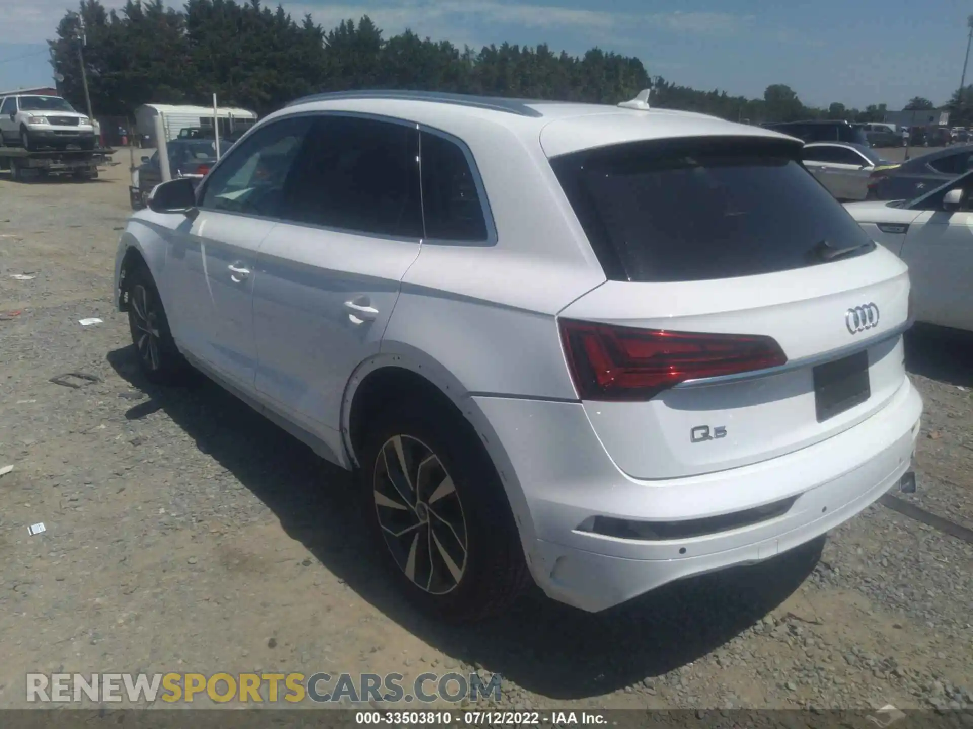3 Photograph of a damaged car WA1BAAFY8M2068544 AUDI Q5 2021
