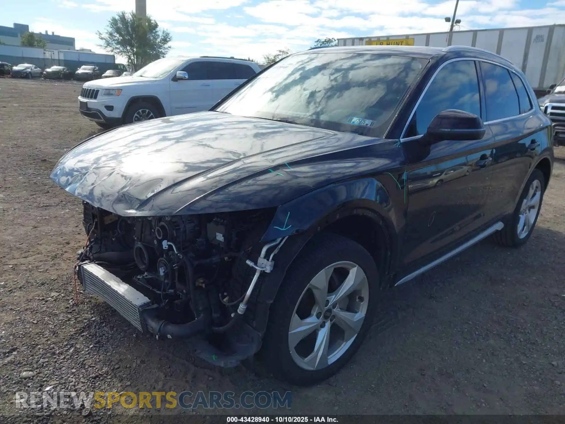2 Photograph of a damaged car WA1BAAFY8M2137507 AUDI Q5 2021