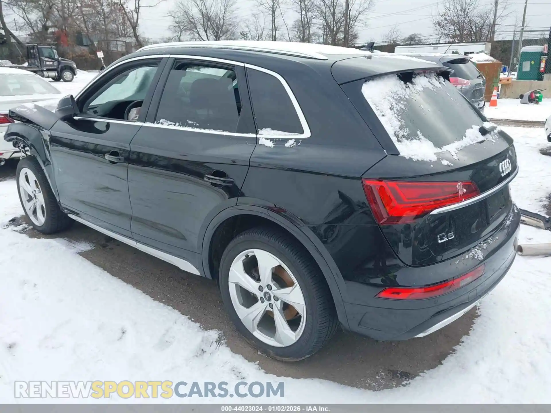 3 Photograph of a damaged car WA1BAAFY9M2037030 AUDI Q5 2021
