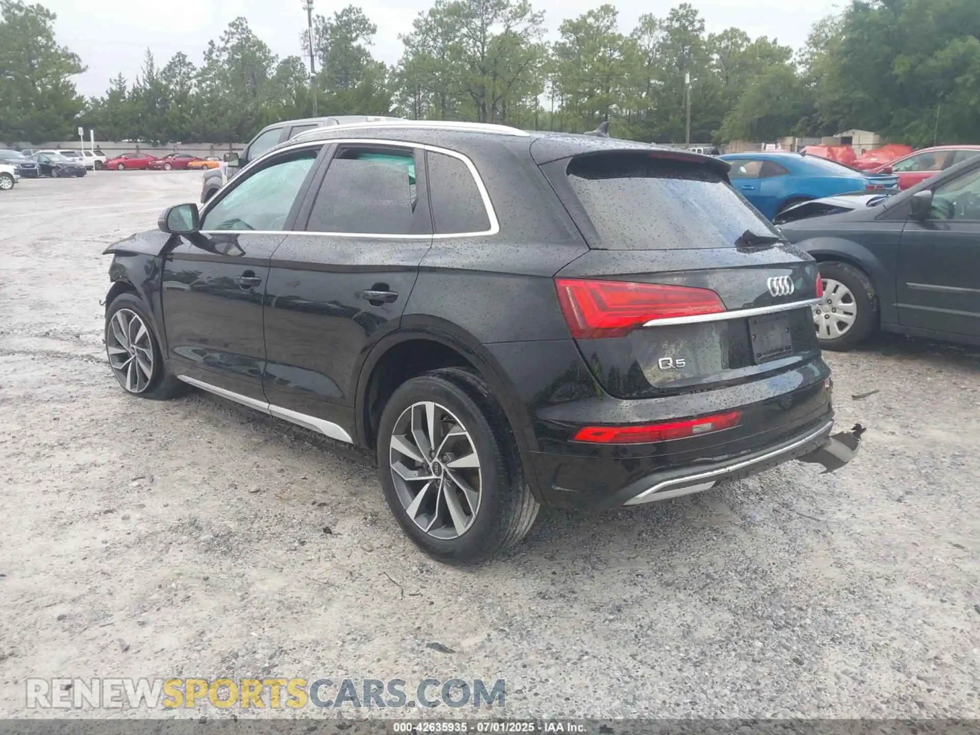 3 Photograph of a damaged car WA1BAAFY9M2065216 AUDI Q5 2021