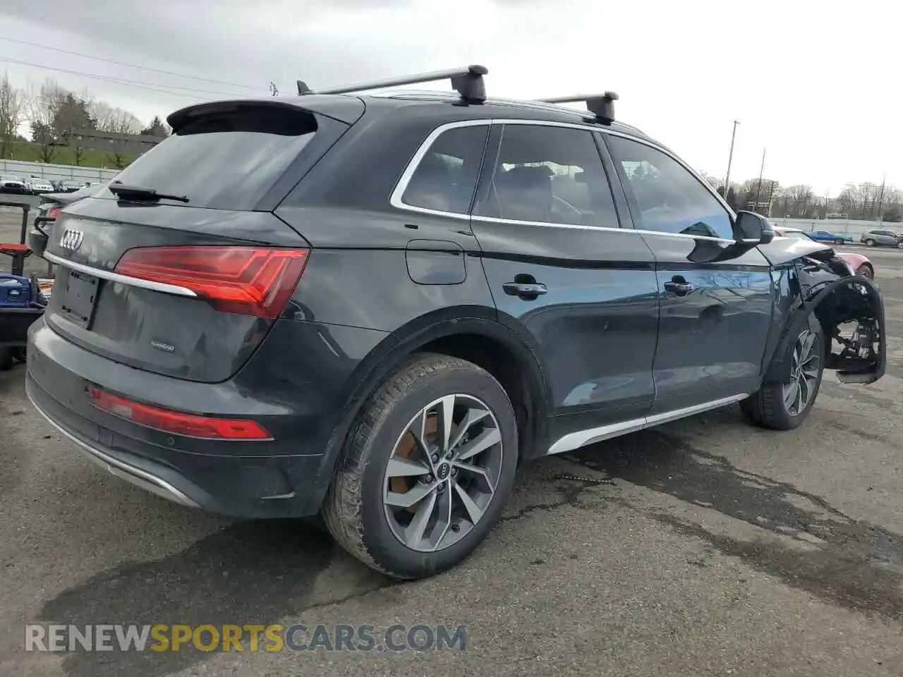 3 Photograph of a damaged car WA1BAAFYXM2012203 AUDI Q5 2021