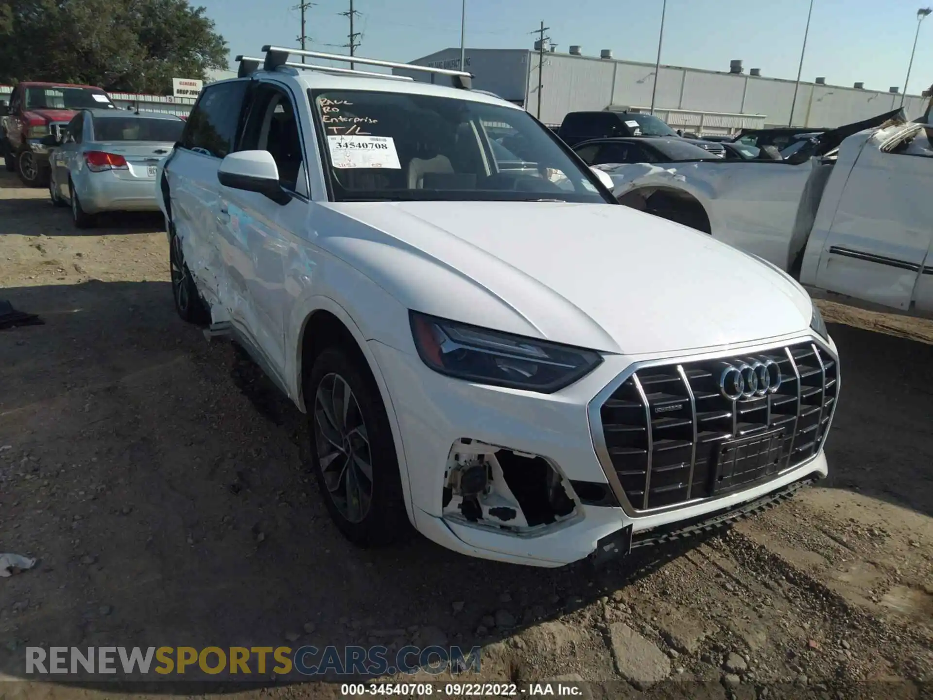 1 Photograph of a damaged car WA1BAAFYXM2020852 AUDI Q5 2021