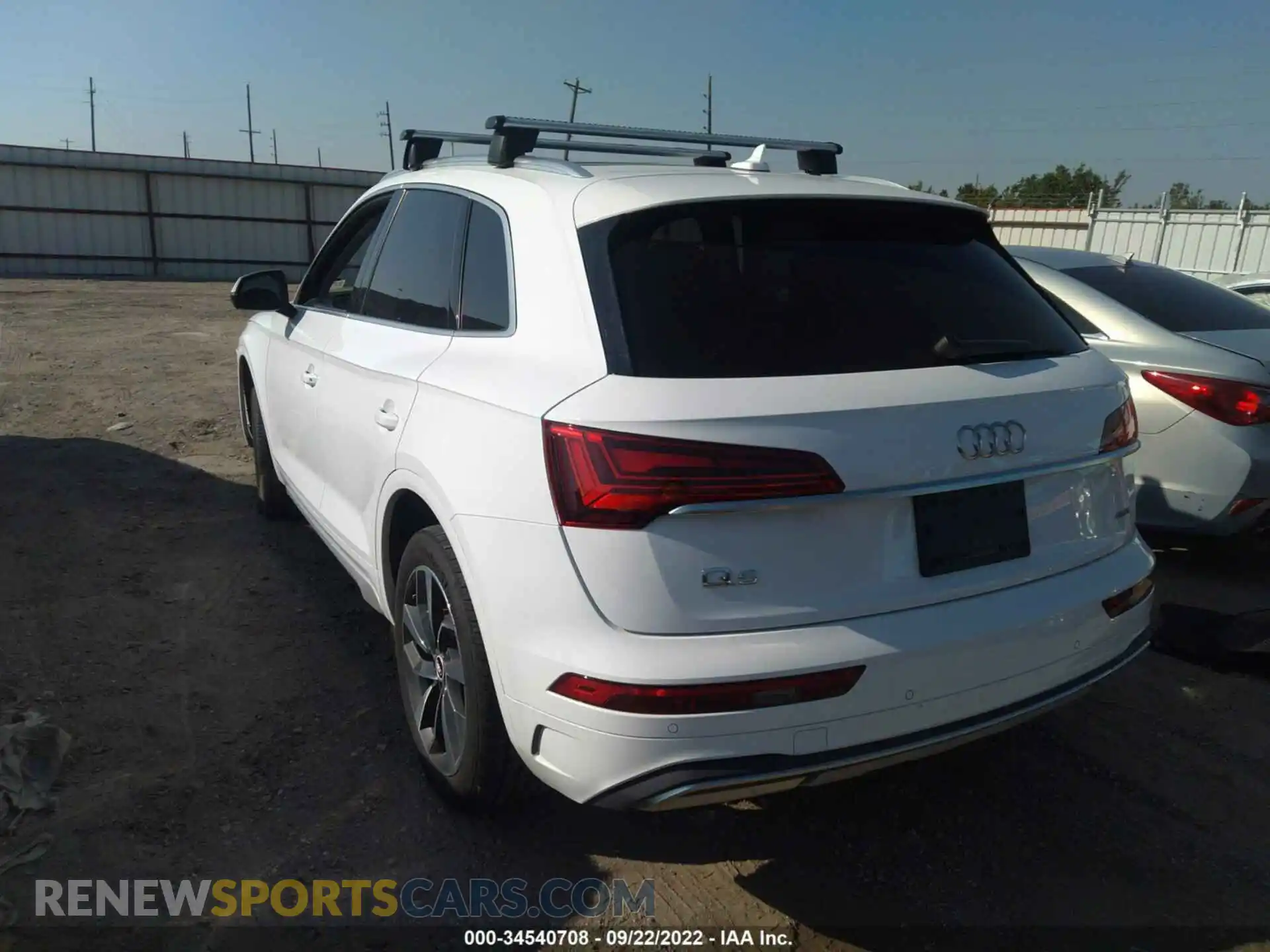 3 Photograph of a damaged car WA1BAAFYXM2020852 AUDI Q5 2021