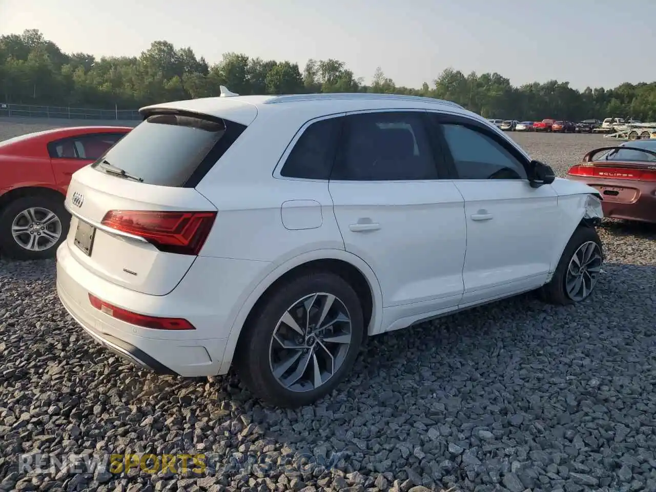 3 Photograph of a damaged car WA1BAAFYXM2025629 AUDI Q5 2021