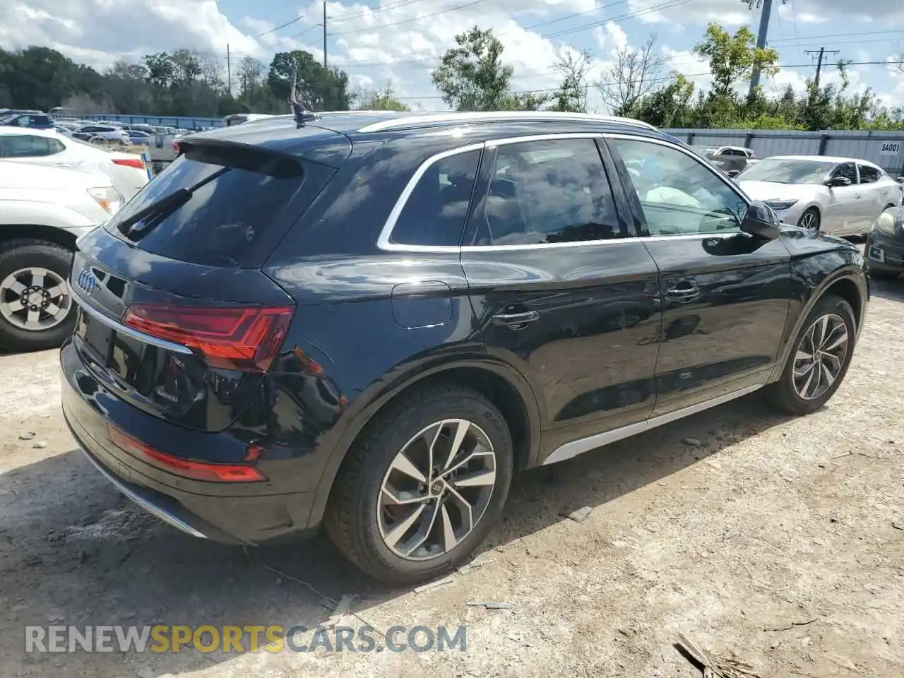 3 Photograph of a damaged car WA1BAAFYXM2064303 AUDI Q5 2021