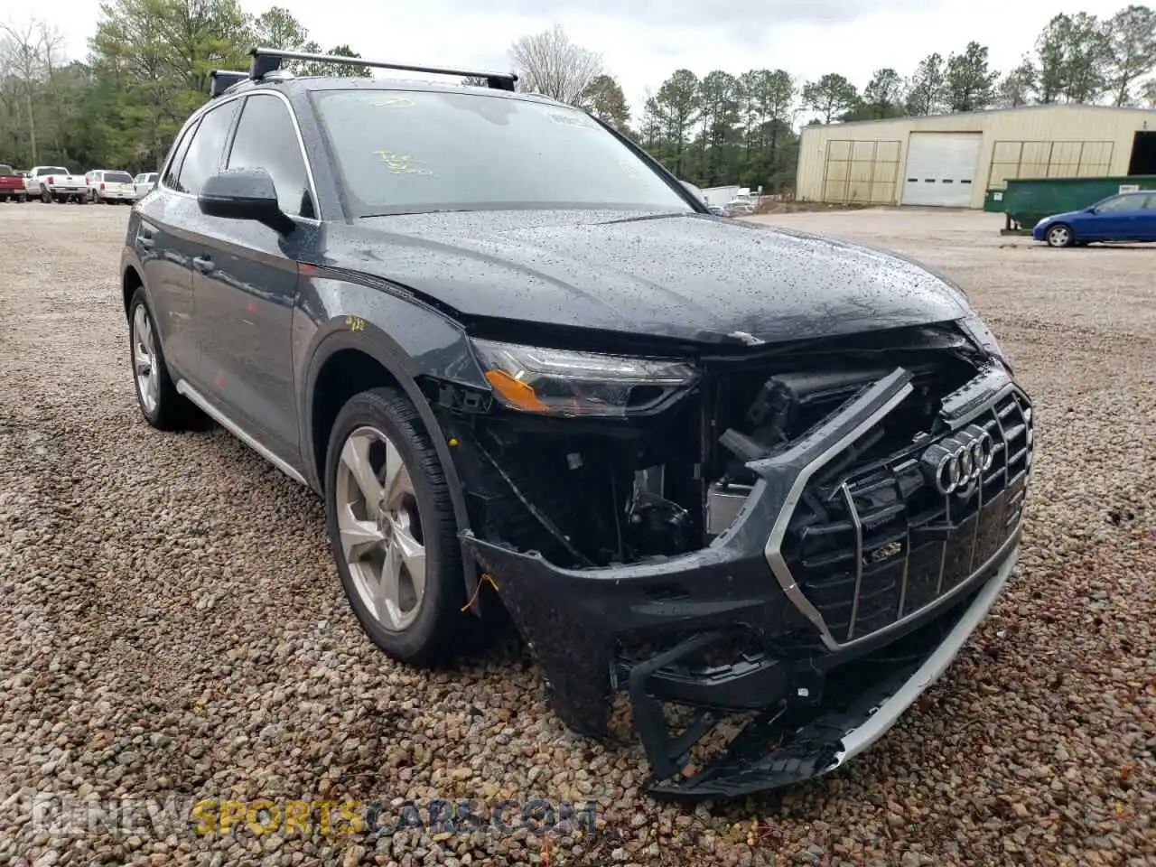 1 Photograph of a damaged car WA1CAAFY0M2058028 AUDI Q5 2021