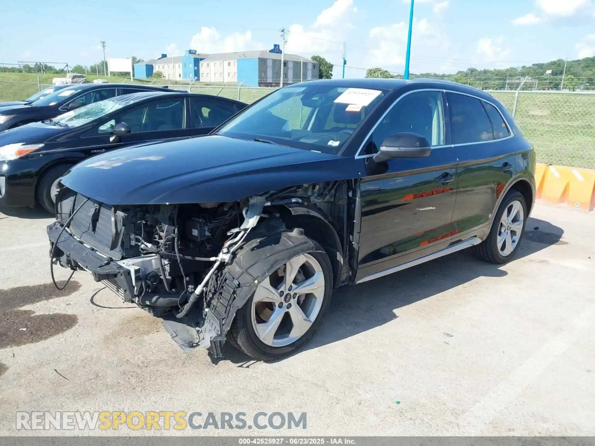 2 Photograph of a damaged car WA1CAAFY1M2008500 AUDI Q5 2021
