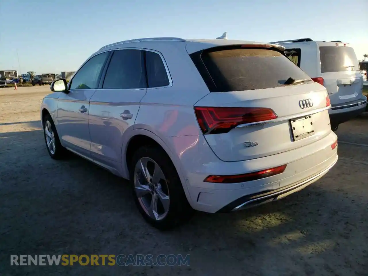 3 Photograph of a damaged car WA1CAAFY2M2016587 AUDI Q5 2021