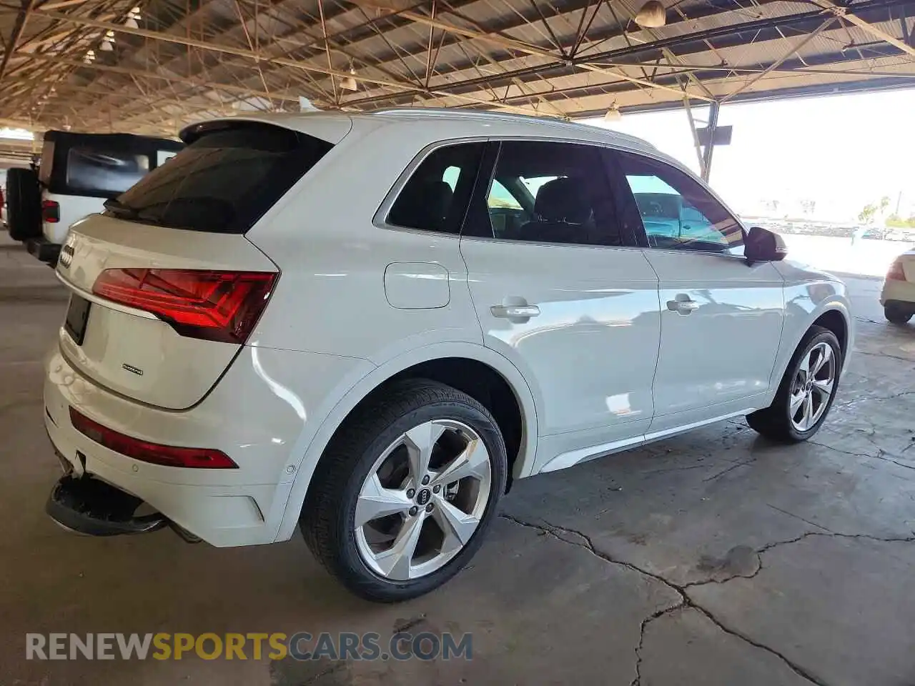 3 Photograph of a damaged car WA1CAAFY5M2022979 AUDI Q5 2021