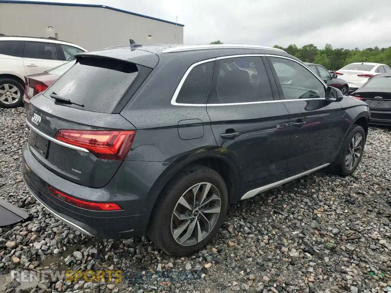 3 Photograph of a damaged car WA1CAAFY9M2100776 AUDI Q5 2021