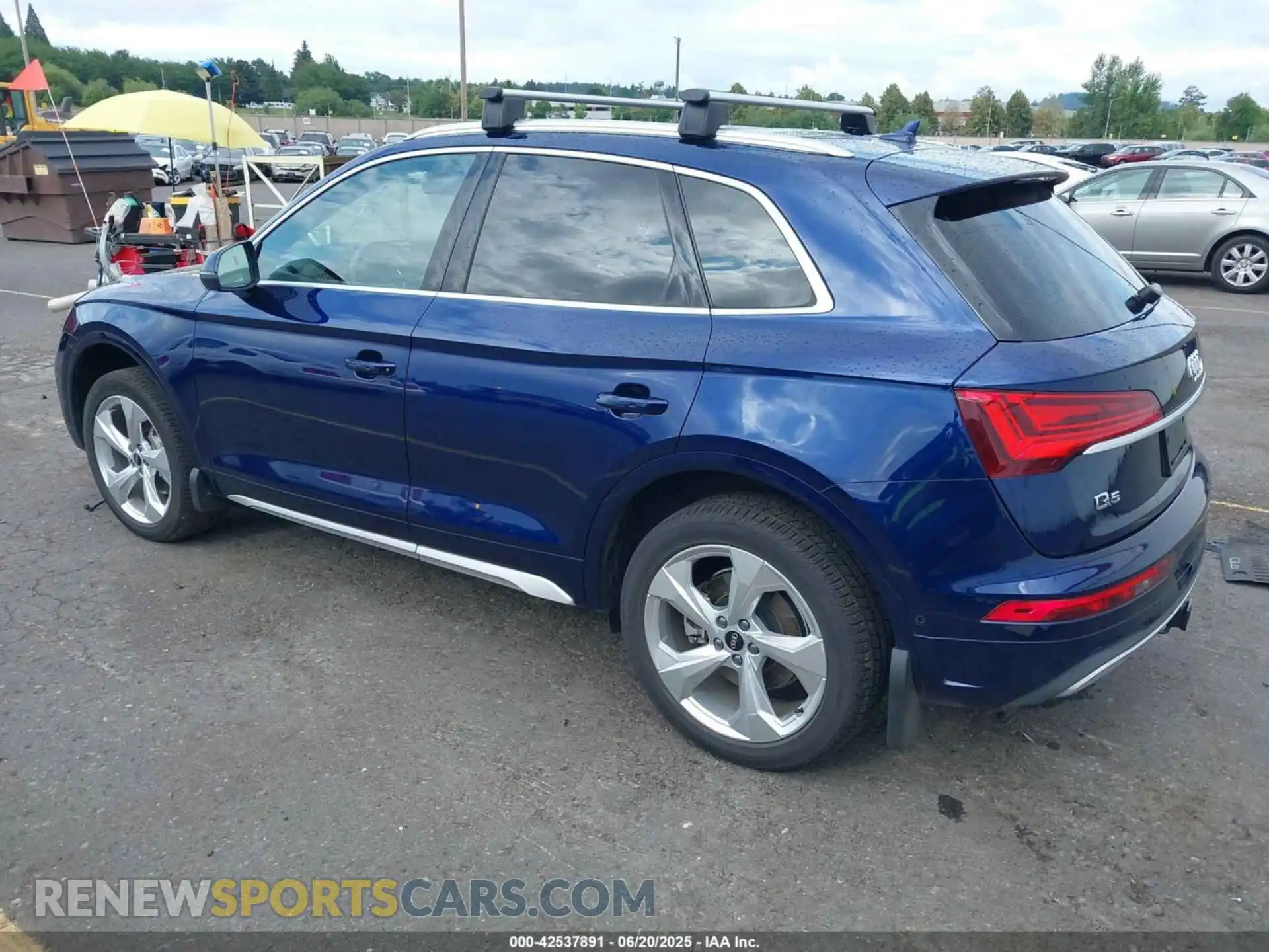 3 Photograph of a damaged car WA1CABFY6M2054233 AUDI Q5 2021