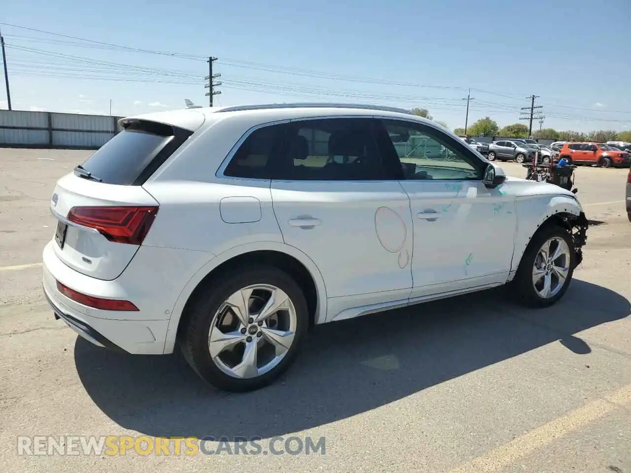 3 Photograph of a damaged car WA1CABFY8M2021671 AUDI Q5 2021