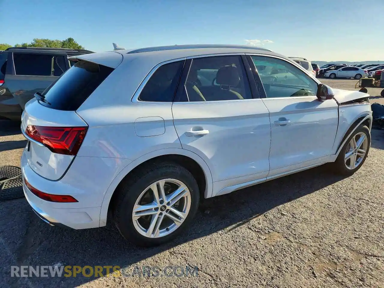 3 Photograph of a damaged car WA1E2AFY2M2048137 AUDI Q5 2021