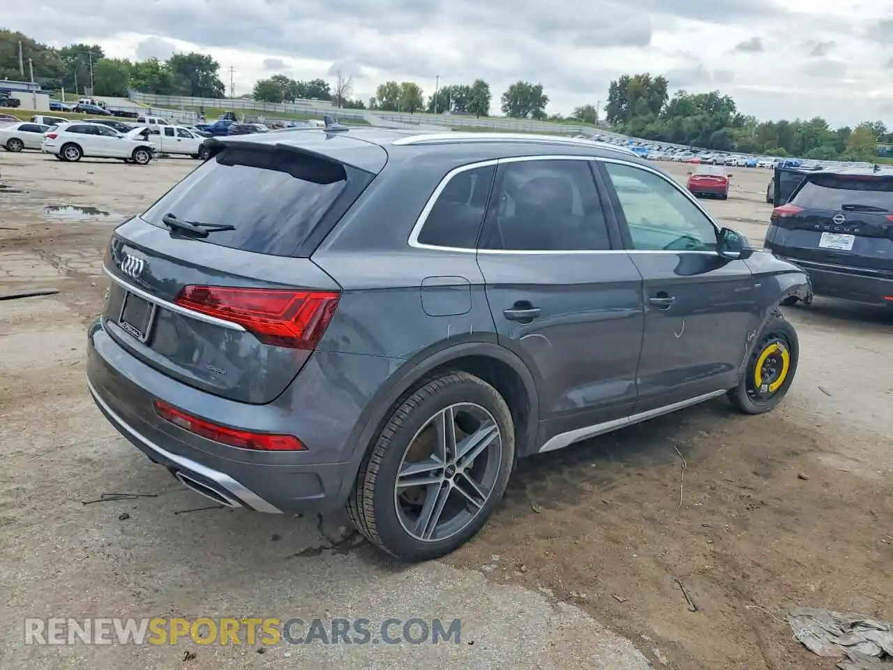 3 Фотография поврежденного автомобиля WA1E2AFY2M2125945 AUDI Q5 2021
