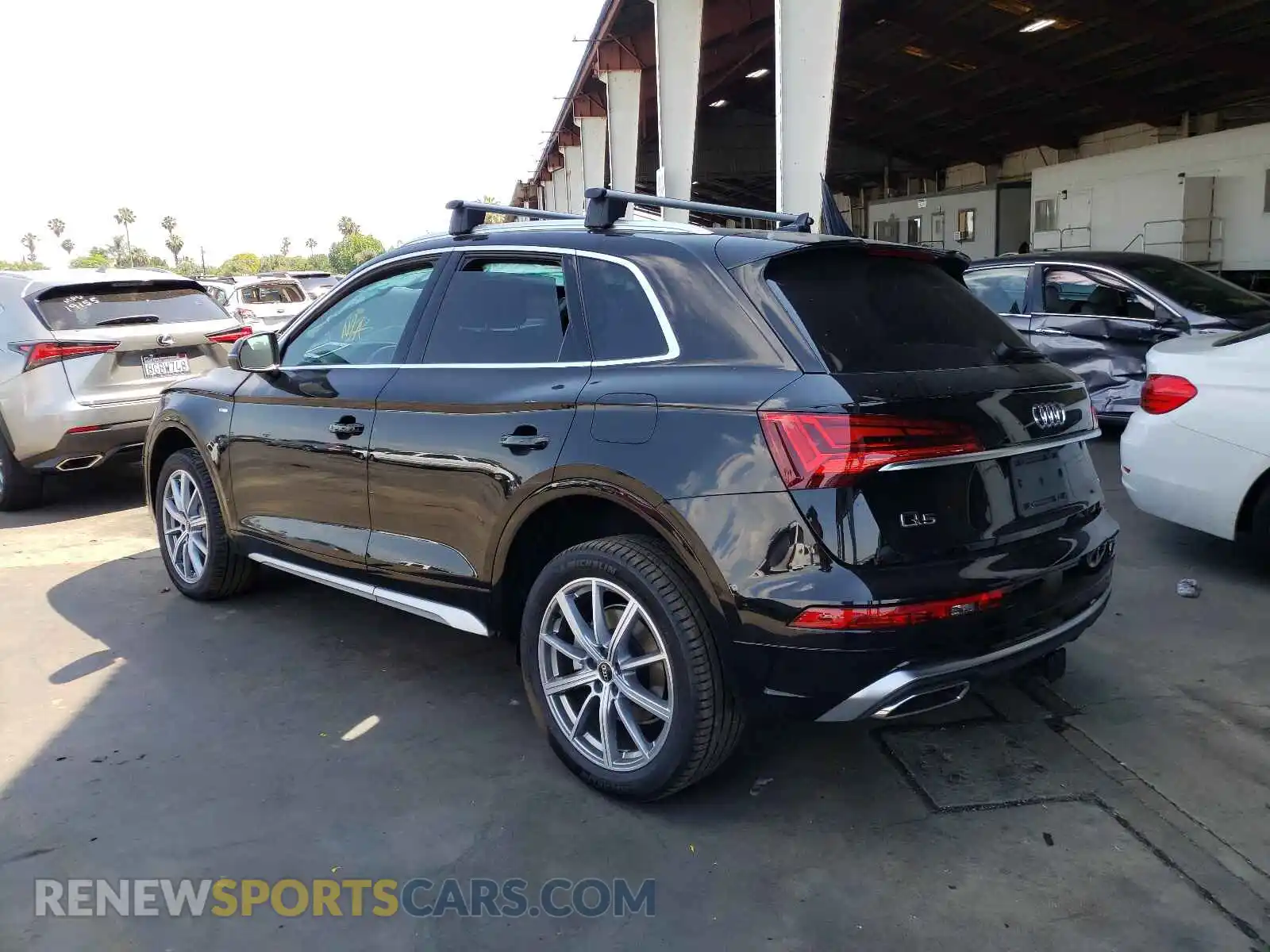 3 Photograph of a damaged car WA1E2AFY4M2061049 AUDI Q5 2021