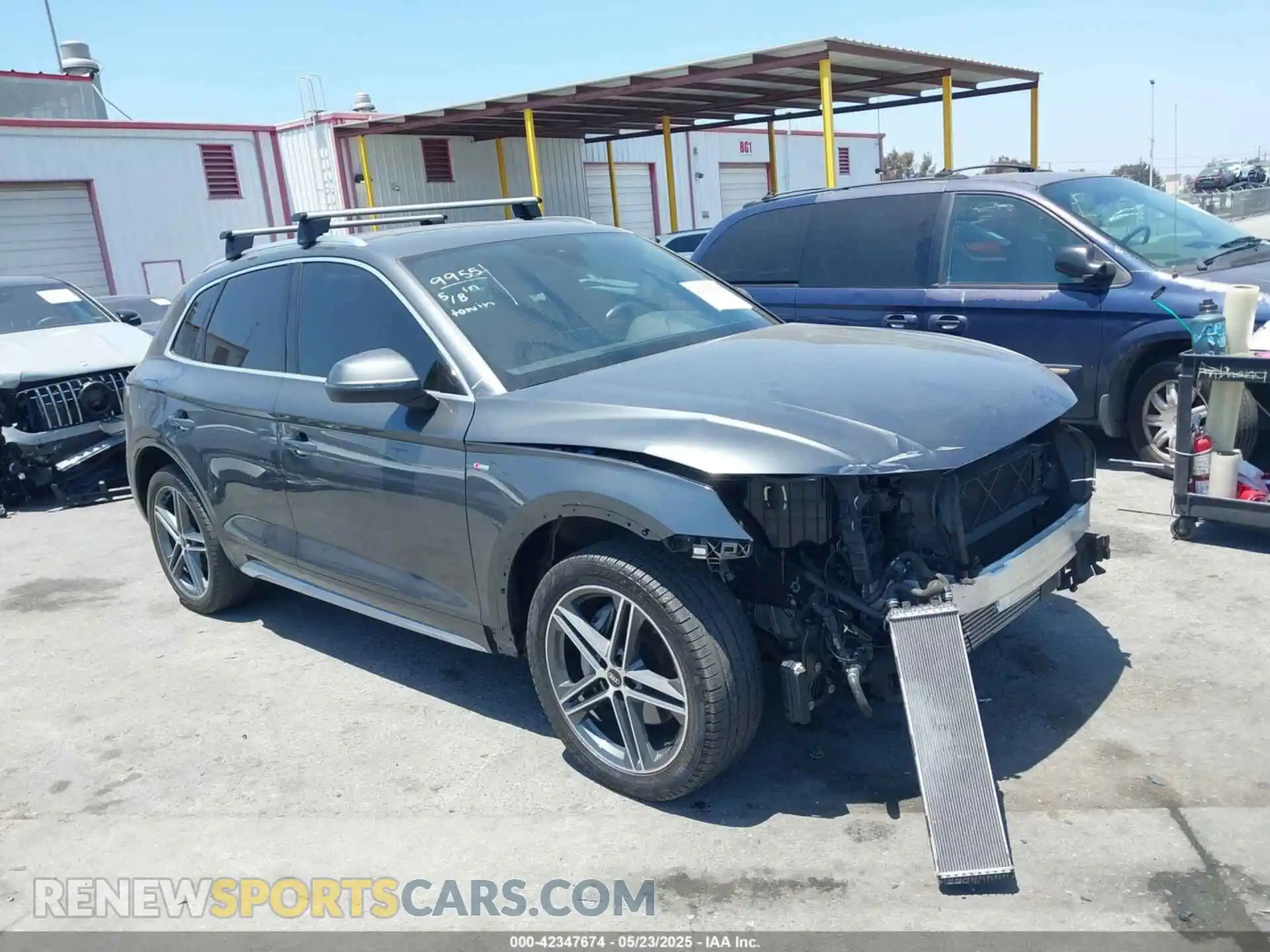 1 Photograph of a damaged car WA1E2AFY4M2130760 AUDI Q5 2021