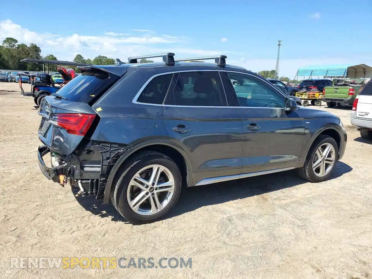 3 Photograph of a damaged car WA1E2AFY5M2028559 AUDI Q5 2021