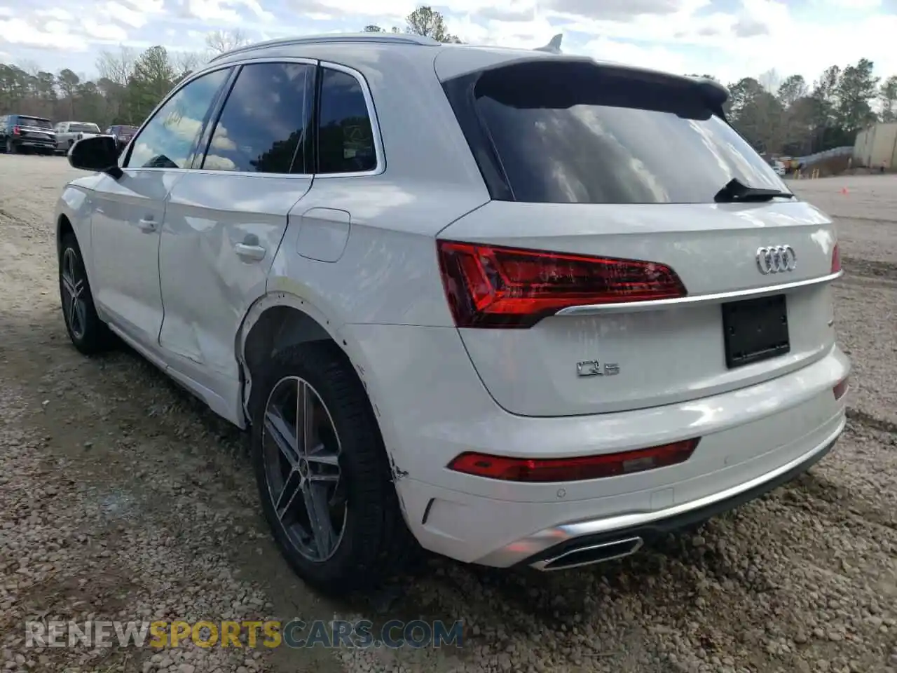 3 Photograph of a damaged car WA1E2AFY5M2031977 AUDI Q5 2021