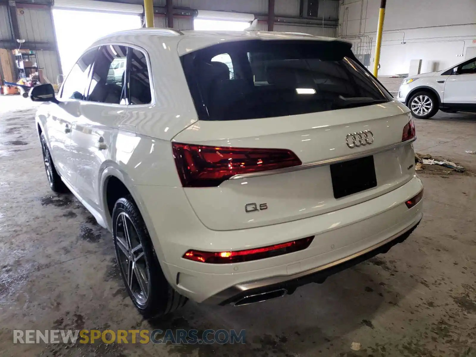 3 Photograph of a damaged car WA1E2AFY5M2037830 AUDI Q5 2021