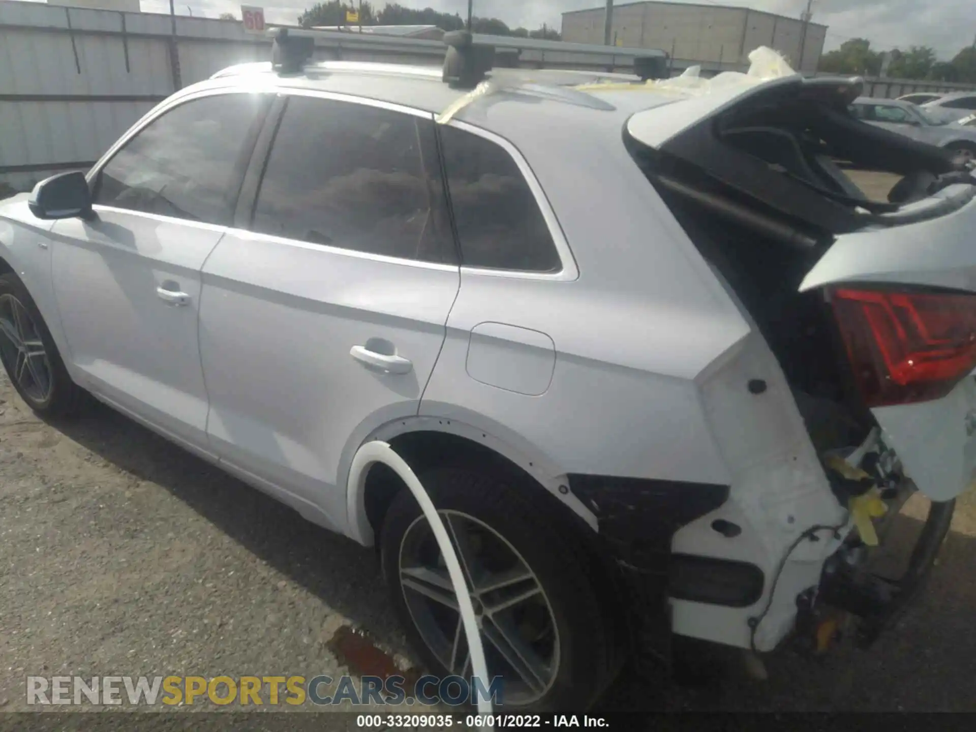 3 Photograph of a damaged car WA1E2AFY5M2141525 AUDI Q5 2021