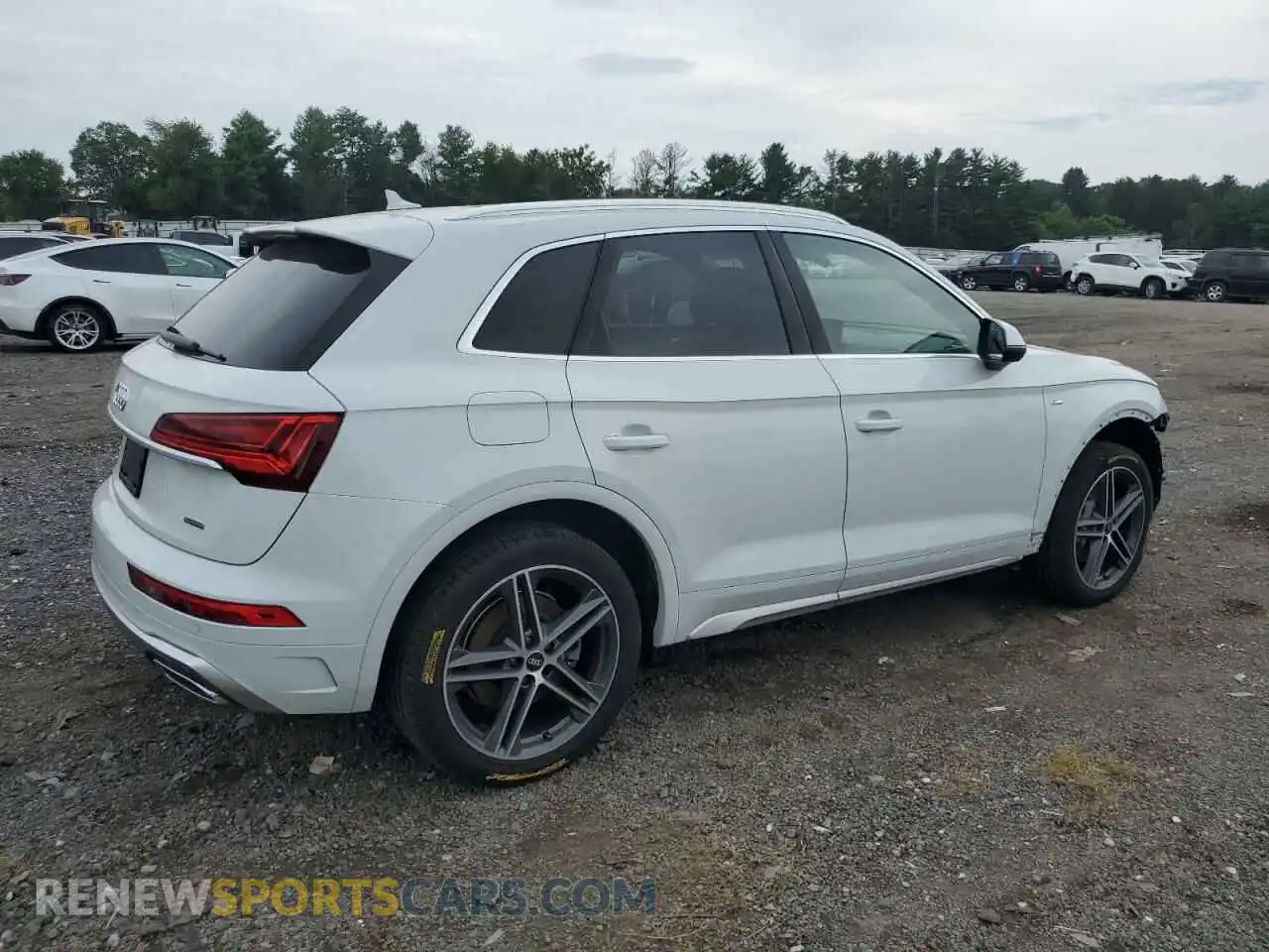 3 Photograph of a damaged car WA1E2AFY6M2018638 AUDI Q5 2021