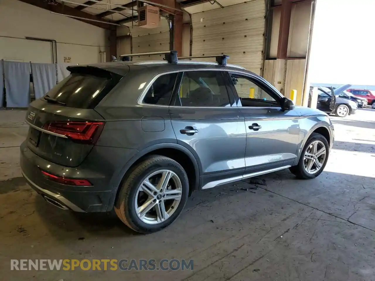 3 Photograph of a damaged car WA1E2AFY7M2046870 AUDI Q5 2021
