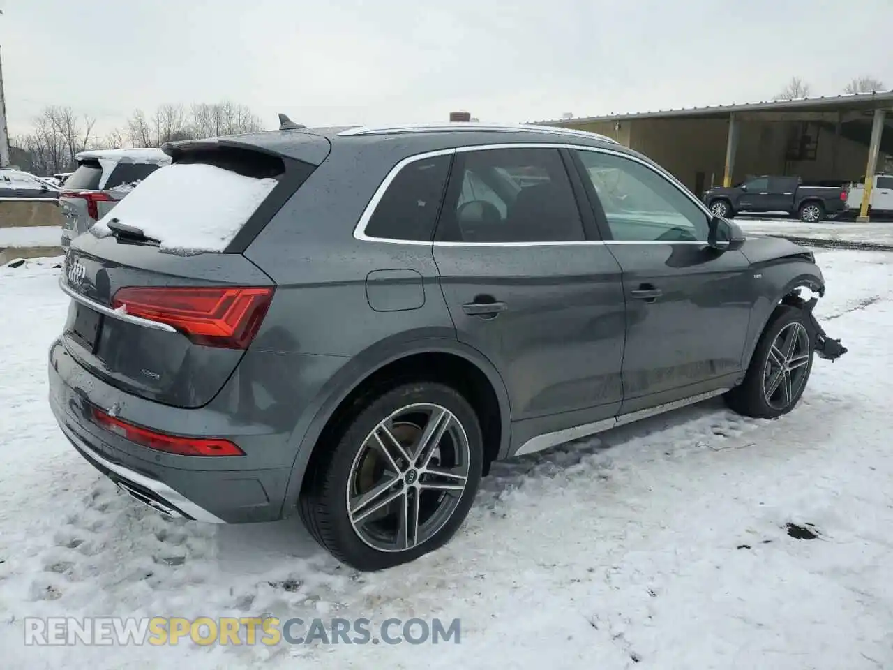 3 Photograph of a damaged car WA1E2AFY8M2066920 AUDI Q5 2021