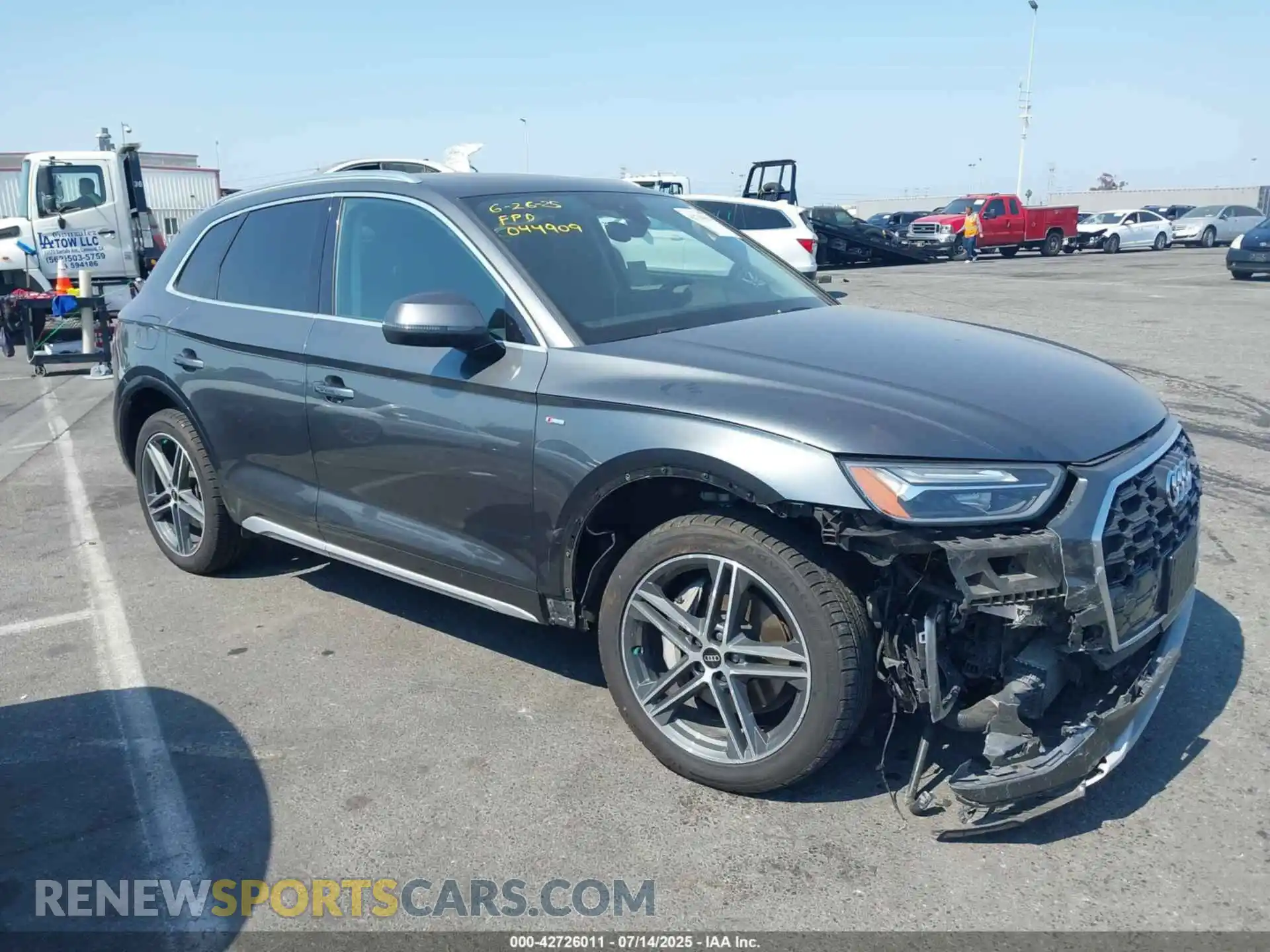 1 Photograph of a damaged car WA1E2AFY9M2044909 AUDI Q5 2021