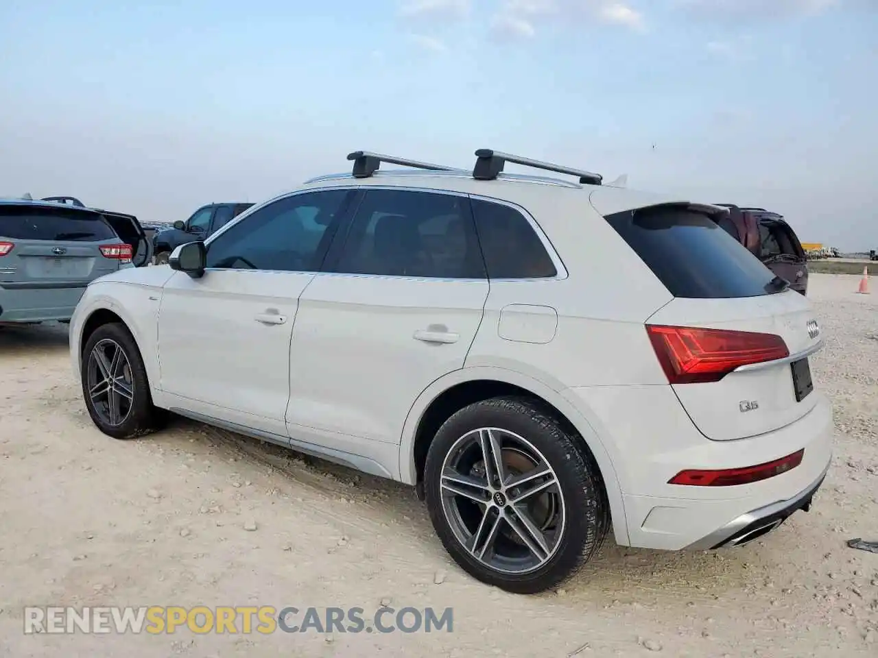 2 Photograph of a damaged car WA1E2AFY9M2063458 AUDI Q5 2021