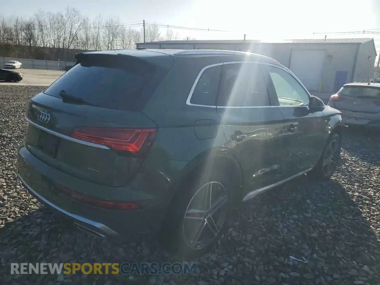 3 Photograph of a damaged car WA1E2AFYXM2040934 AUDI Q5 2021