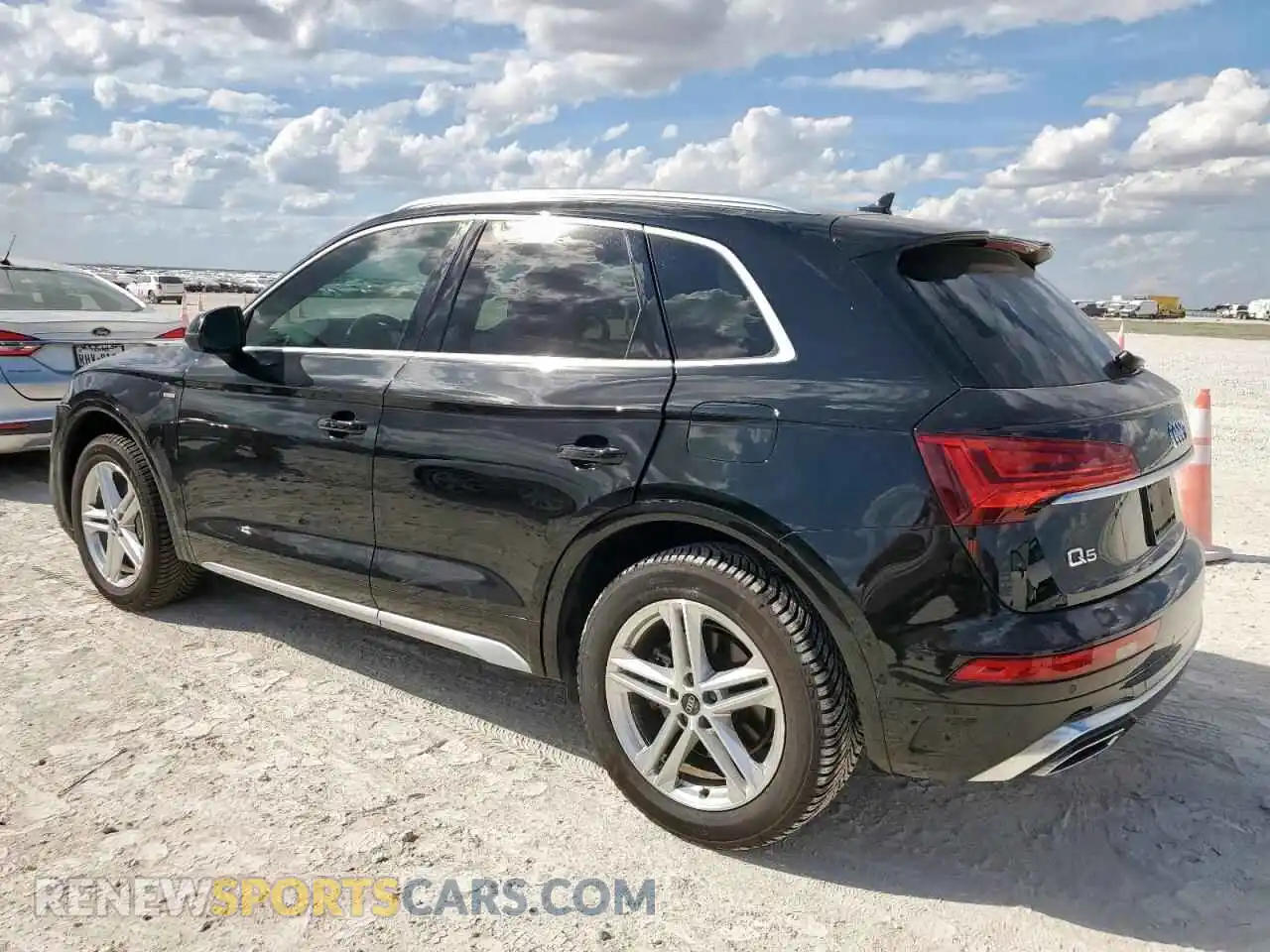 2 Photograph of a damaged car WA1F2AFY5M2009093 AUDI Q5 2021