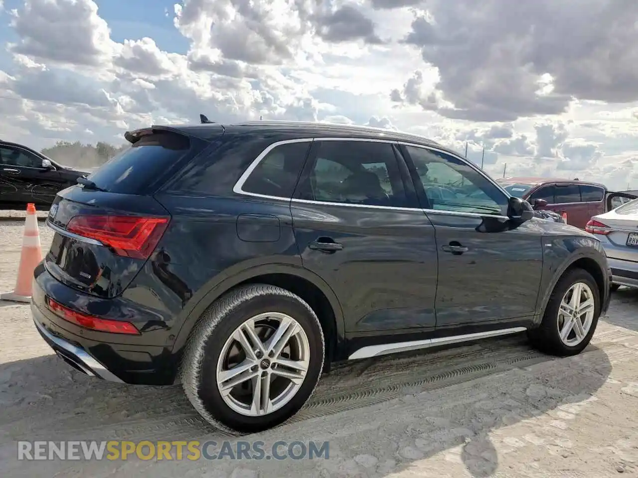 3 Photograph of a damaged car WA1F2AFY5M2009093 AUDI Q5 2021
