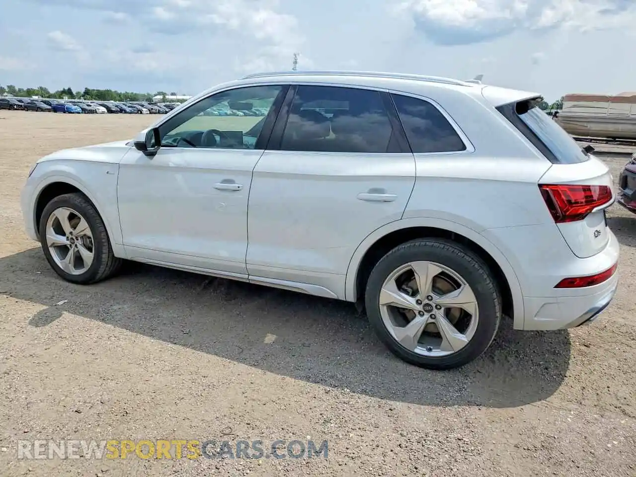 2 Photograph of a damaged car WA1FAAFY1M2106844 AUDI Q5 2021