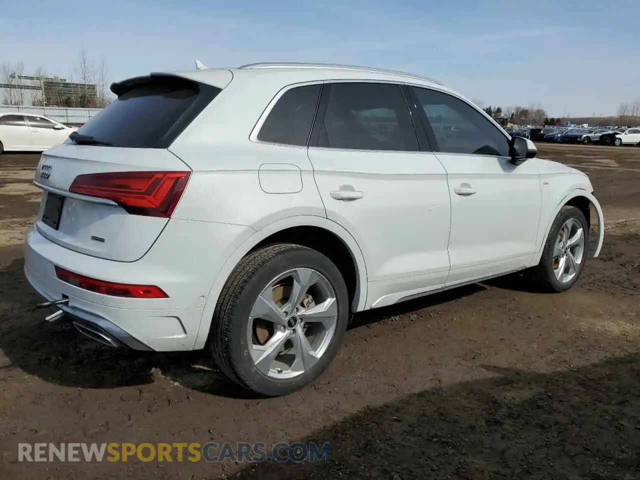 3 Photograph of a damaged car WA1FAAFY7M2047170 AUDI Q5 2021