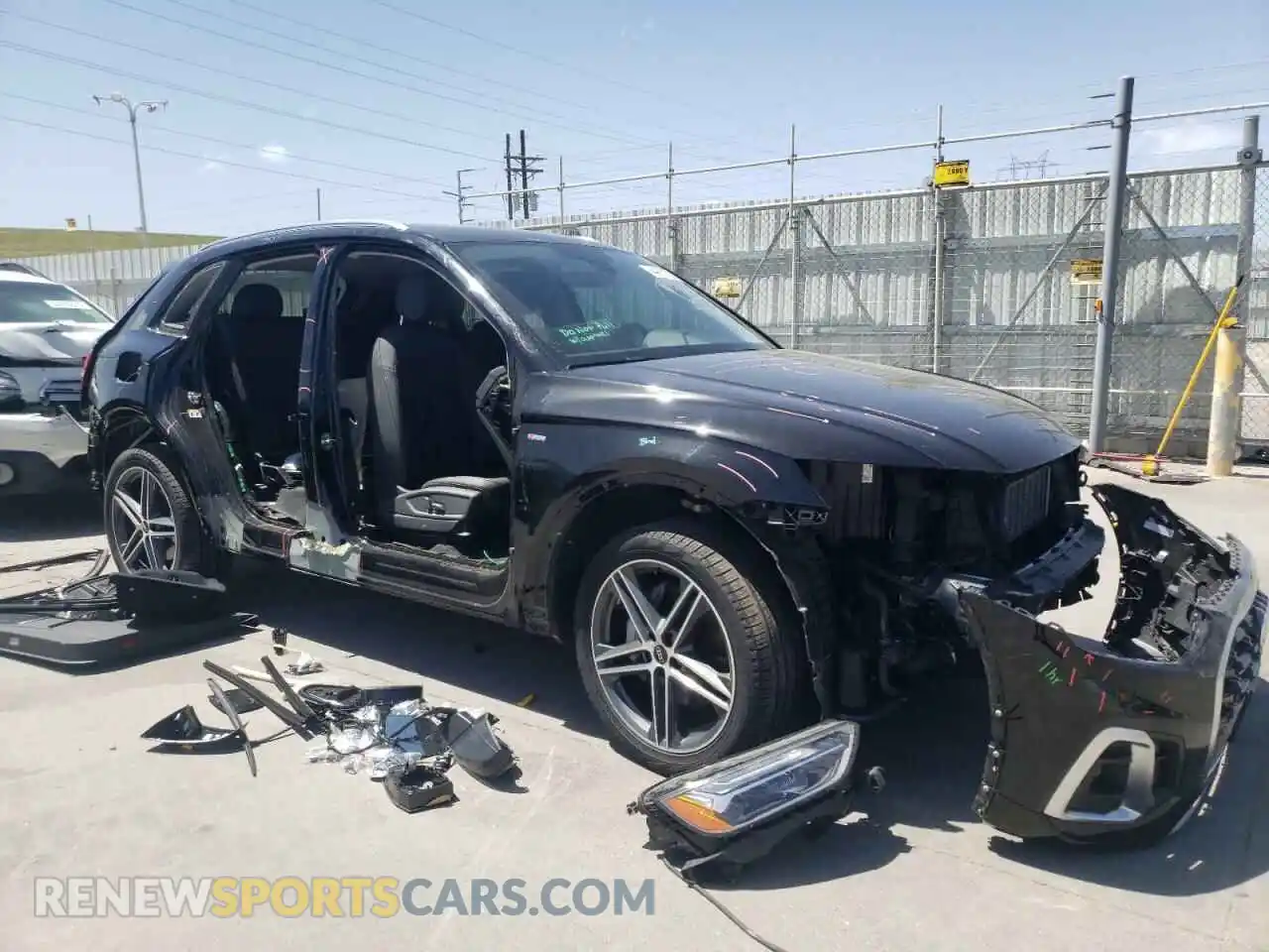 1 Photograph of a damaged car WA1G2AFY4M2007131 AUDI Q5 2021