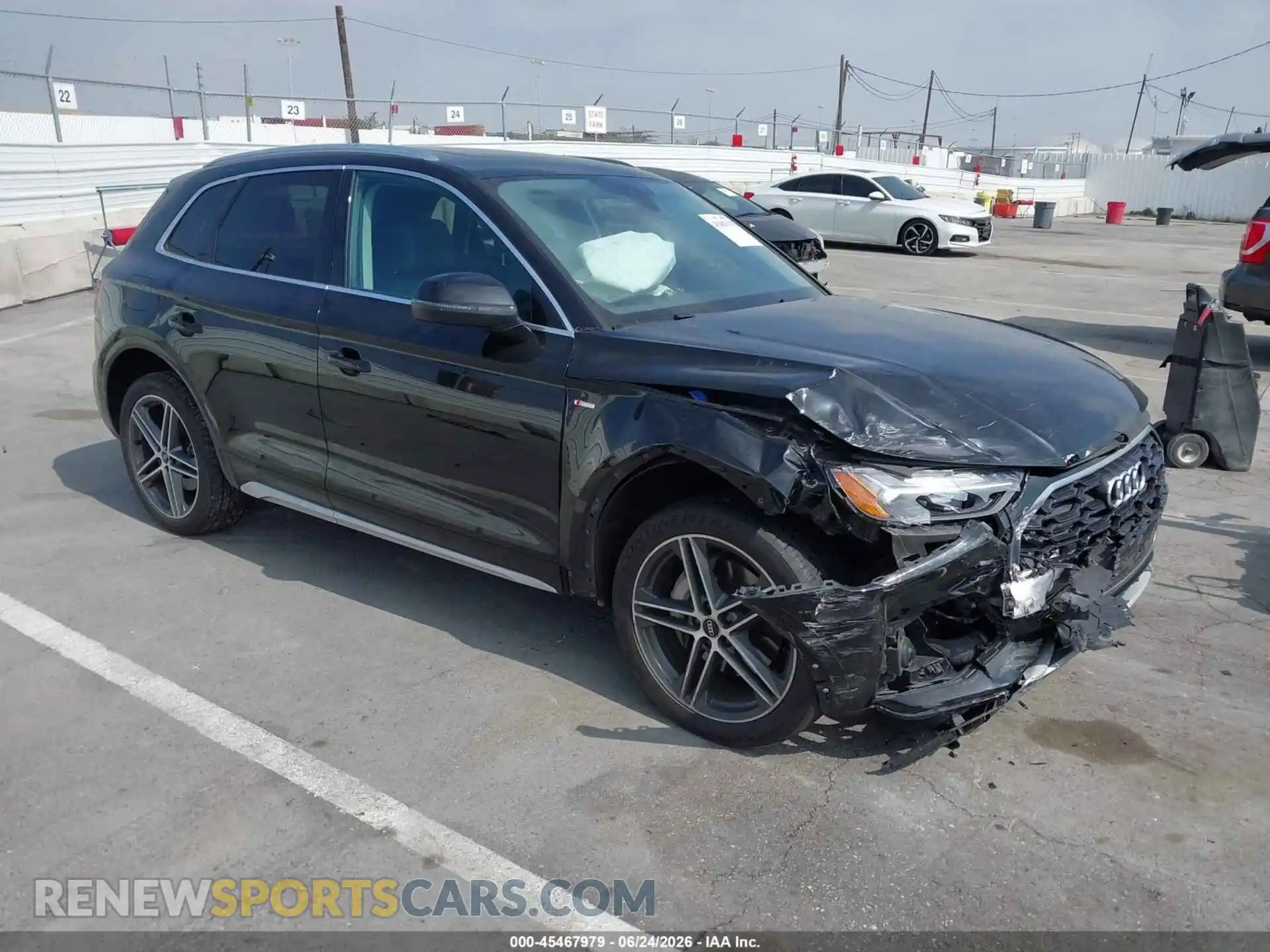 1 Photograph of a damaged car WA1G2AFY4M2029436 AUDI Q5 2021