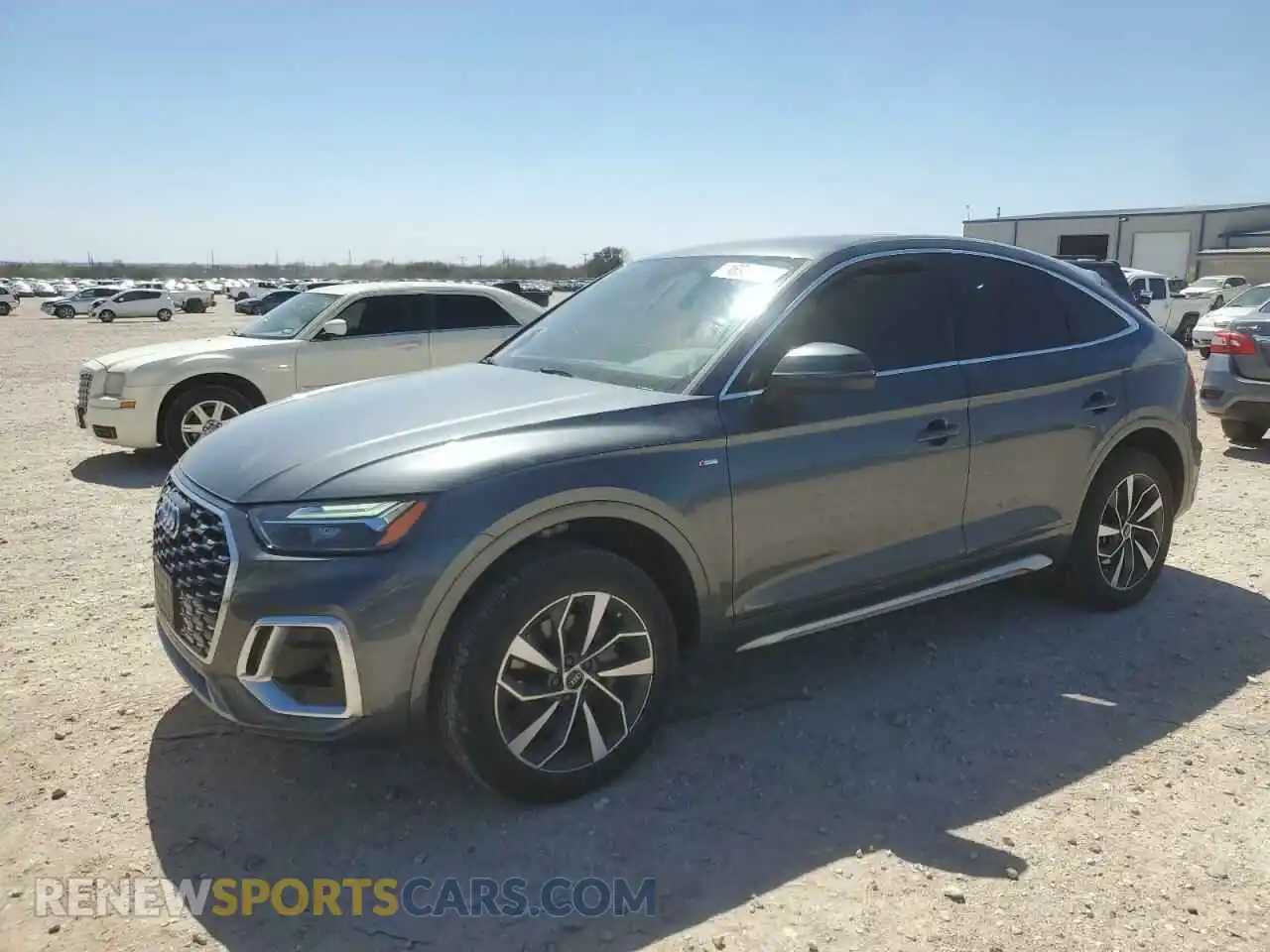 1 Photograph of a damaged car WA14AAFY8N2032184 AUDI Q5 2022
